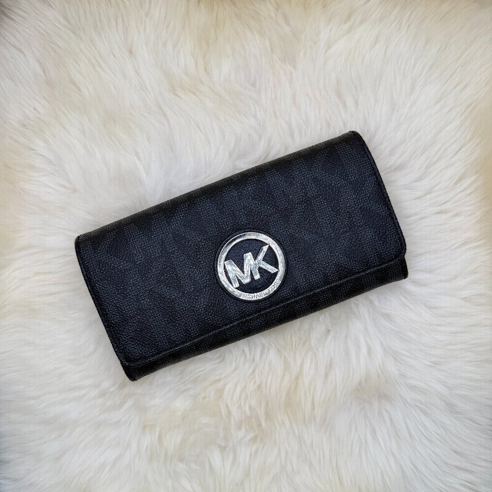EUC Michael Kors Black Signature Long Wallet